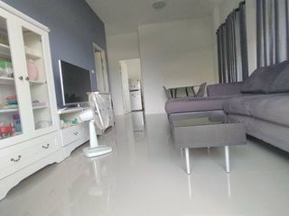 À vendre 2 chambres maison de ville à Phanat Nikhom, Chonburi