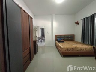 À vendre 2 chambres maison de ville à Phanat Nikhom, Chonburi
