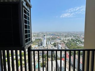 For sale 1 bed condo in Mueang Samut Prakan, Samut Prakan