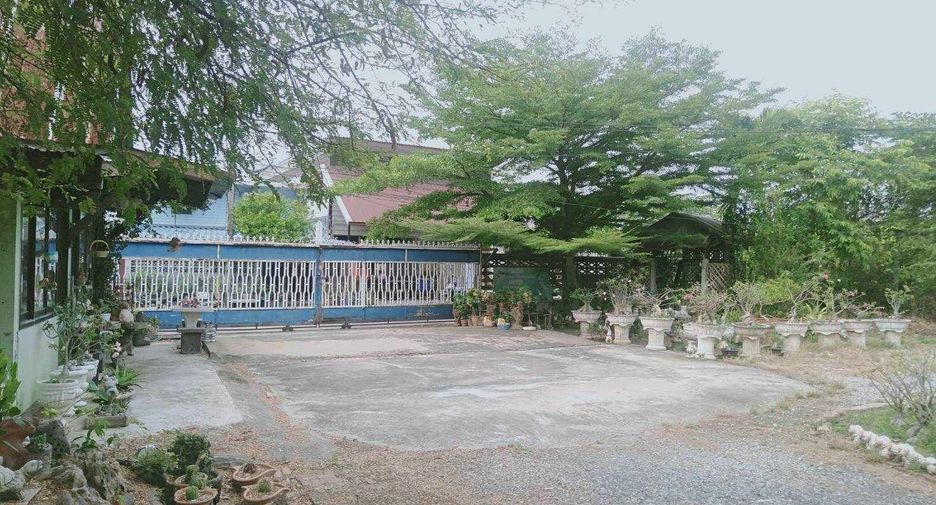 For sale 5 bedrooms house in Chai Badan, Lopburi