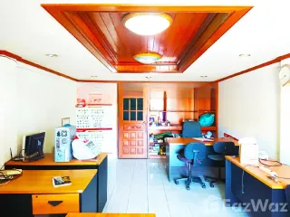Gewerbefläche zum Kauf mit 2 Zimmer in Bang Yai, Nonthaburi