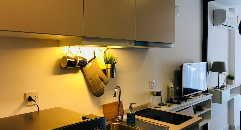 For sale 1 bed condo in Mueang Samut Prakan, Samut Prakan