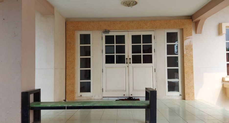 For rent 7 bedrooms house in Mueang Pathum Thani, Pathum Thani