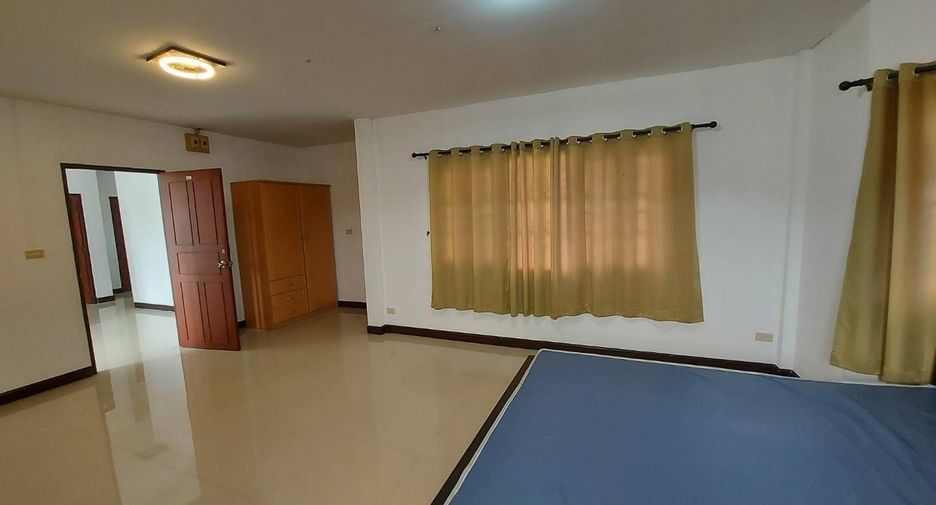 For rent 7 bedrooms house in Mueang Pathum Thani, Pathum Thani