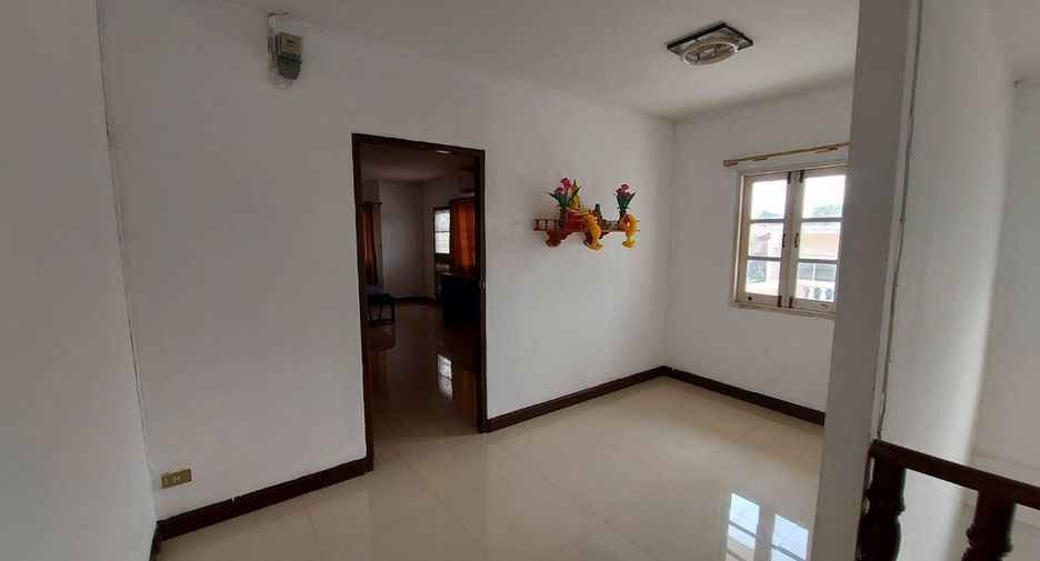 À louer 7 chambres maison à Mueang Pathum Thani, Pathum Thani