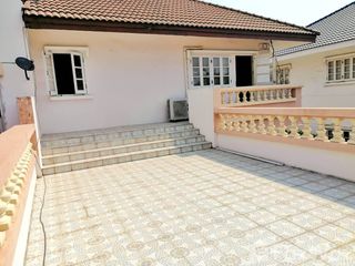 出租 7 卧室 独立屋 在 Mueang Pathum Thani, Pathum Thani