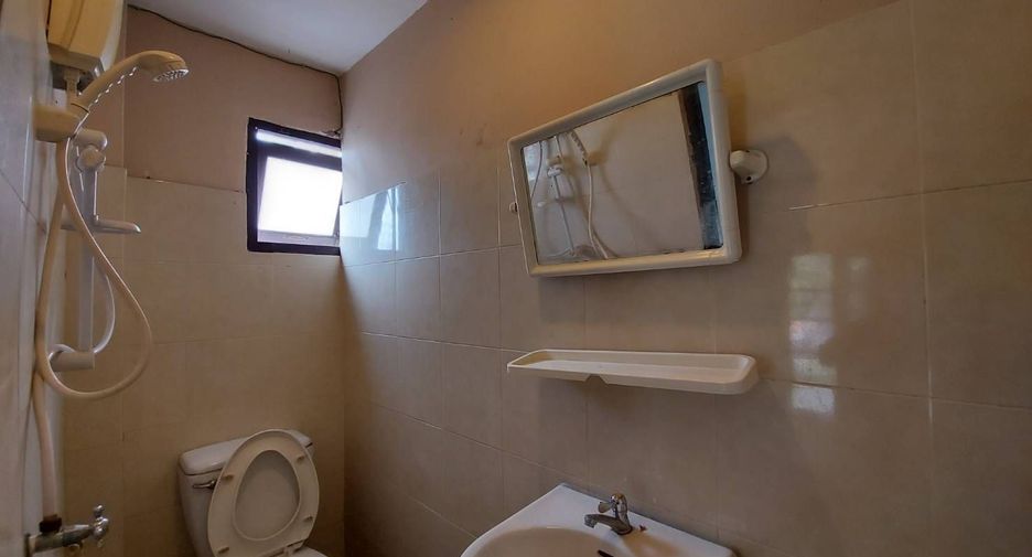 For rent 7 bedrooms house in Mueang Pathum Thani, Pathum Thani