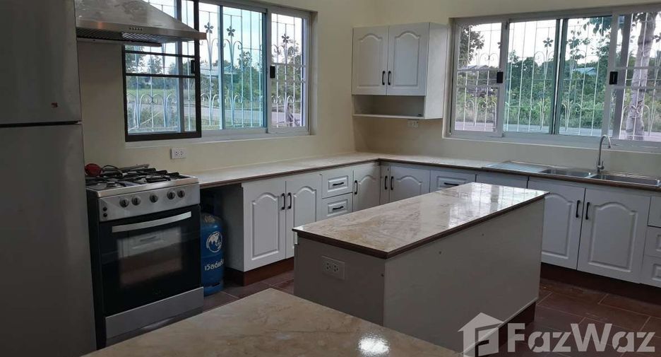 For sale 4 bedrooms house in Wanon Niwat, Sakon Nakhon