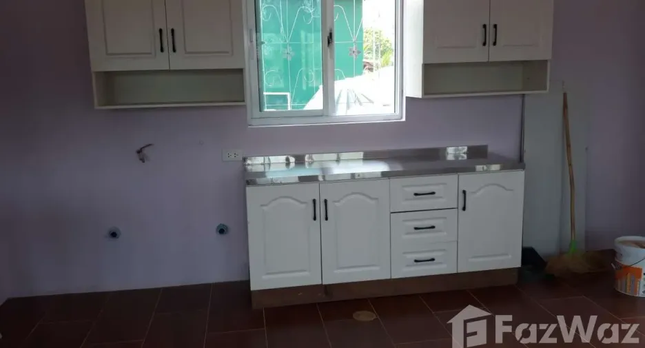 For sale 4 bedrooms house in Wanon Niwat, Sakon Nakhon