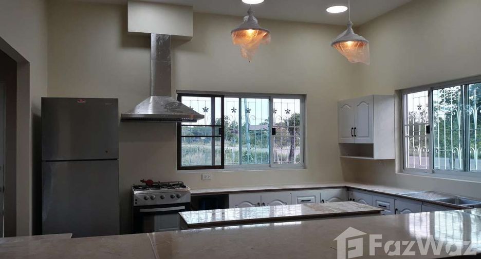For sale 4 bedrooms house in Wanon Niwat, Sakon Nakhon