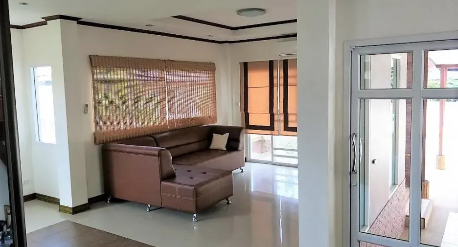 For sale 3 bedrooms villa in Mueang Buriram, Buriram