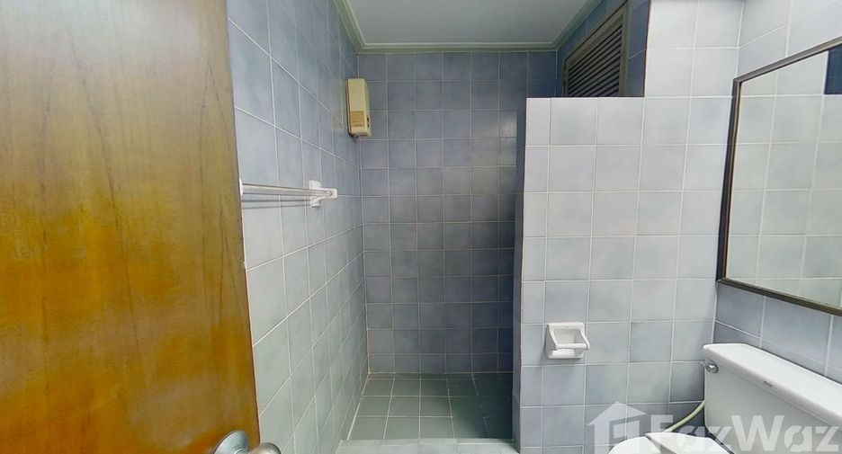 For sale 2 bedrooms condo in Khlong Toei, Bangkok