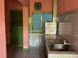 For sale 3 bedrooms house in Mueang Surat Thani, Surat Thani