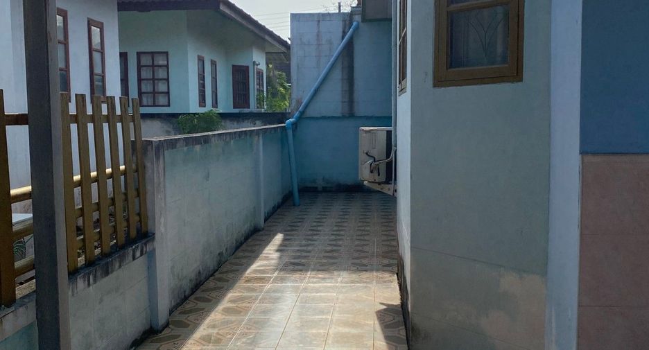 For sale 3 bedrooms house in Mueang Surat Thani, Surat Thani