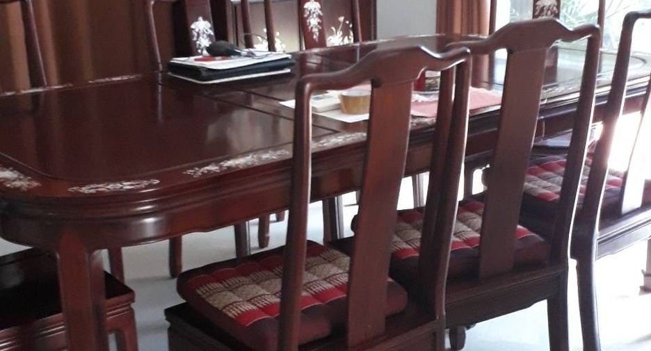 Casa en venta de 3 habitaciones en Sam Phran, Nakhon Pathom