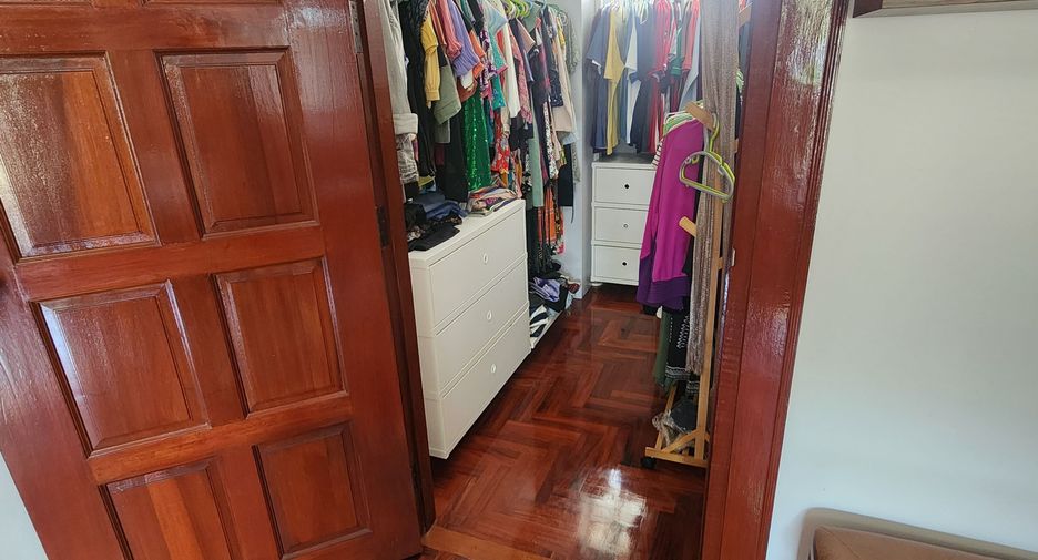 À vendre 6 chambres maison à Mueang Khon Kaen, Khon Kaen