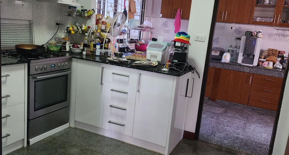 À vendre 6 chambres maison à Mueang Khon Kaen, Khon Kaen