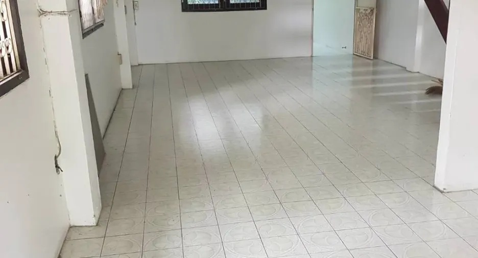 À vendre 2 chambres maison à Krathum Baen, Samut Sakhon