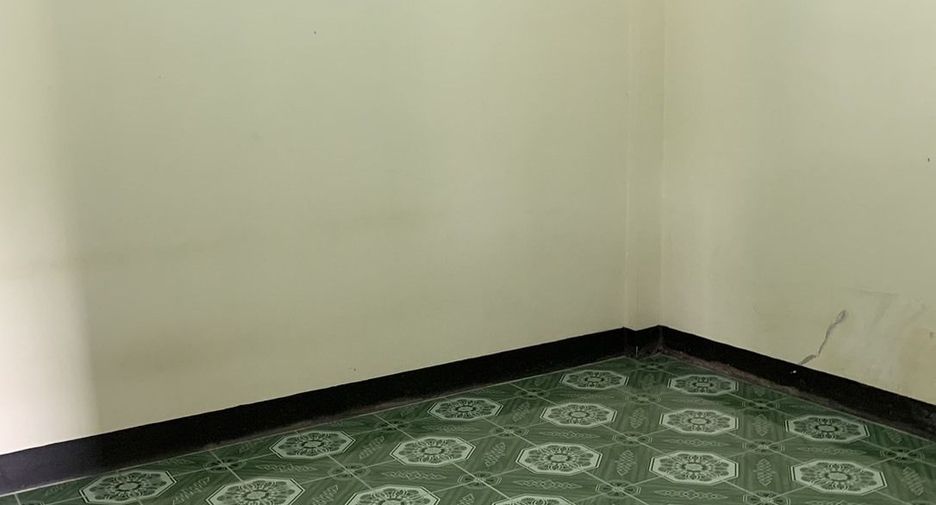 For sale 2 bedrooms townhouse in Mueang Phichit, Phichit