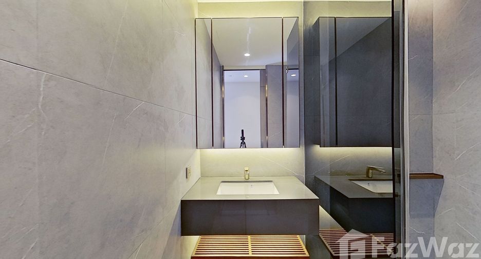 Condo en venta de 2 habitaciones en Khlong Toei, Bangkok