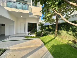 À vendre 4 chambres maison à Bang Phli, Samut Prakan