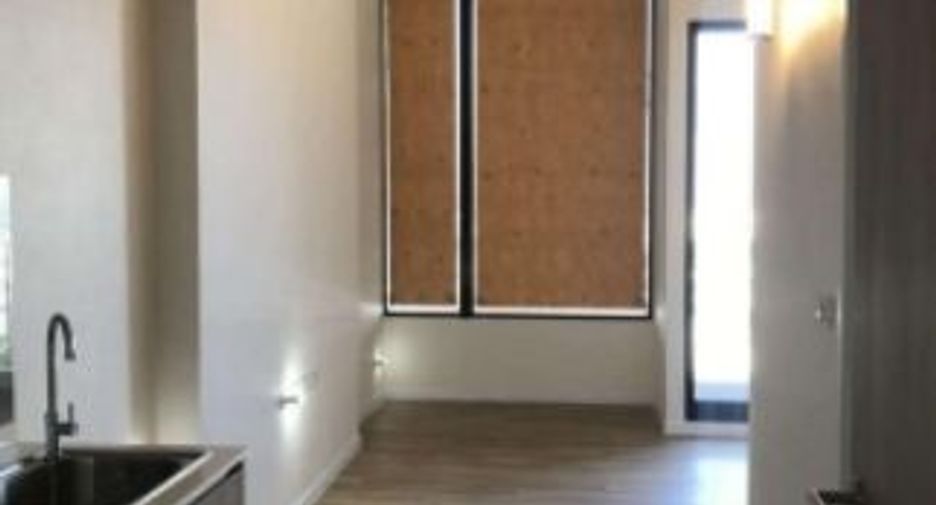 For sale 1 bed condo in Khan Na Yao, Bangkok