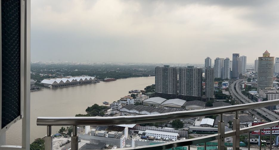 For sale studio condo in Yan Nawa, Bangkok