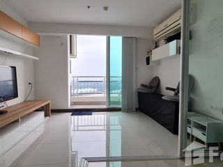 For sale studio condo in Yan Nawa, Bangkok