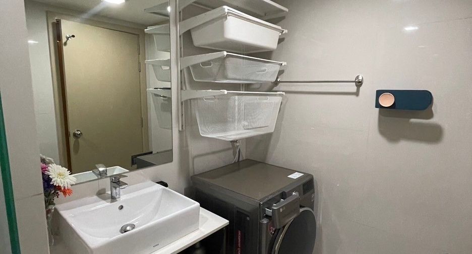 For sale 1 bed condo in Phra Khanong, Bangkok