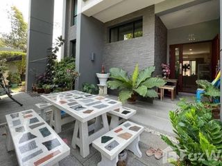 À vendre 5 chambres maison à Bang Phli, Samut Prakan