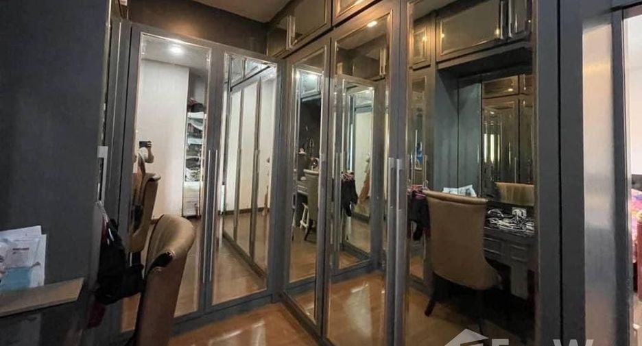 À vendre 5 chambres maison à Bang Phli, Samut Prakan