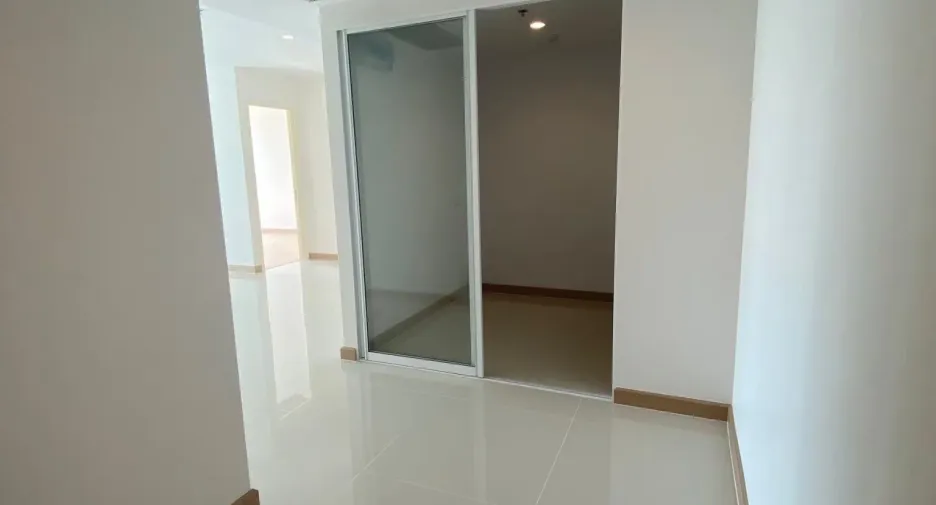 ขาย 2 ห้องนอน คอนโด ใน ยานนาวา, กรุงเทพฯ
