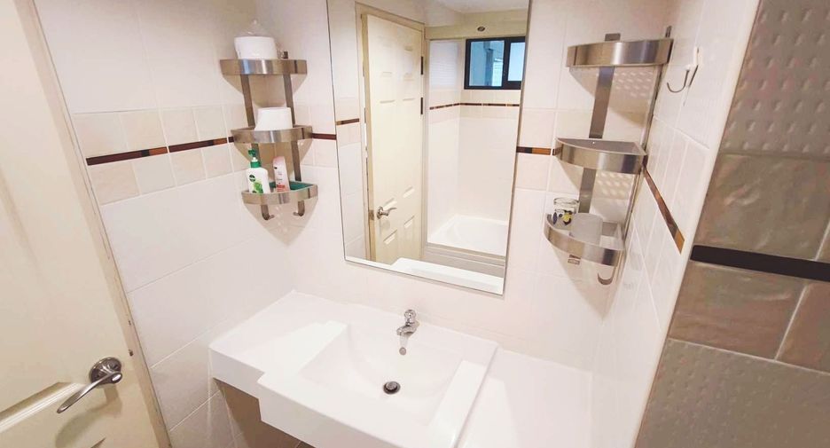 For sale 1 bed condo in Thon Buri, Bangkok