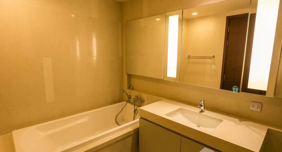 For sale and for rent 2 bedrooms condo in Watthana, Bangkok