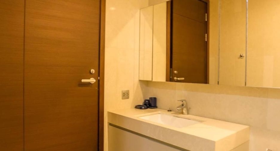 For sale and for rent 2 bedrooms condo in Watthana, Bangkok