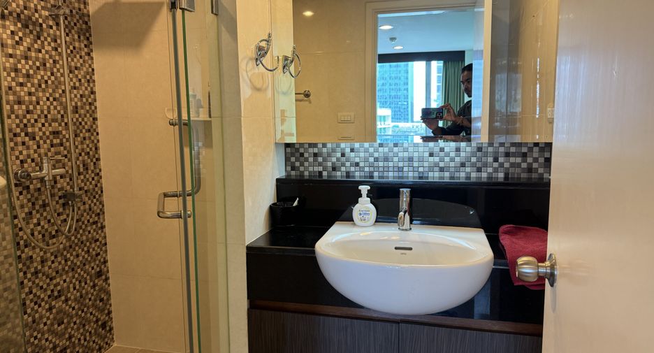 For sale 1 bed condo in Phaya Thai, Bangkok