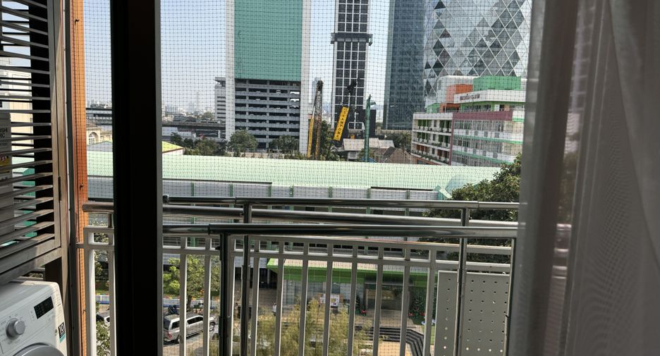 For sale 1 bed condo in Phaya Thai, Bangkok