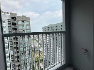 出售 1 卧室 公寓 在 Mueang Samut Prakan, Samut Prakan
