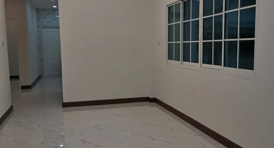 出售 3 卧室 独立屋 在 Mueang Lop Buri, Lop Buri
