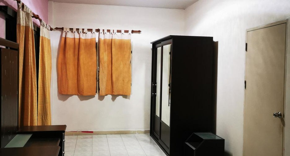 For rent 3 bedrooms townhouse in Lam Luk Ka, Pathum Thani