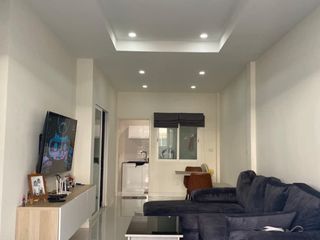 For sale 4 bedrooms townhouse in Khlong Sam Wa, Bangkok