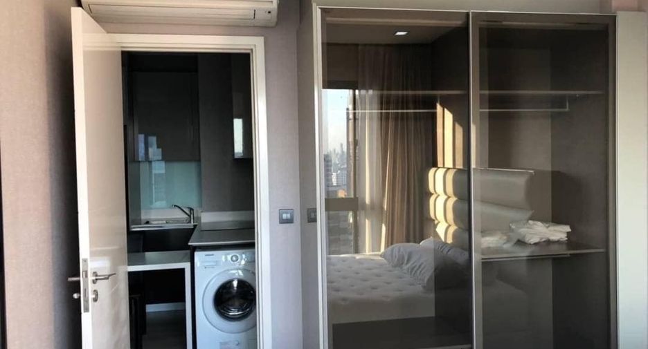 For sale 2 ベッドルーム condo in Phaya Thai, Bangkok