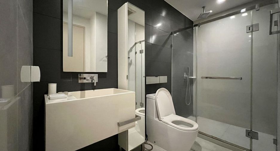 For sale 2 bedrooms condo in Khlong San, Bangkok