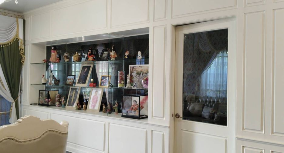 For sale 9 bedrooms house in Sai Noi, Nonthaburi