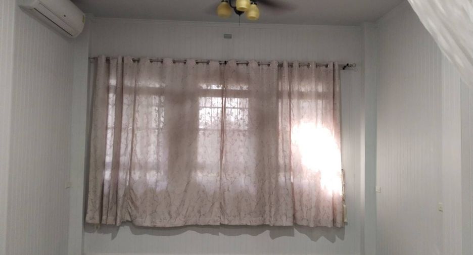 For sale 9 bedrooms house in Sai Noi, Nonthaburi
