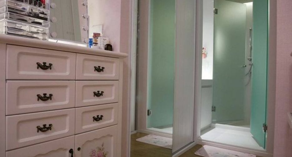 For sale 2 bedrooms condo in Bang Rak, Bangkok