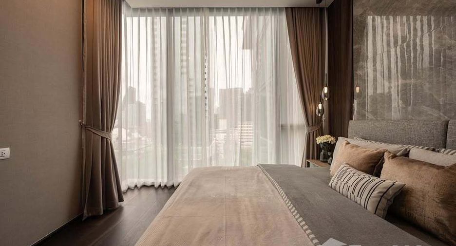 For sale 1 bed condo in Khlong Toei, Bangkok