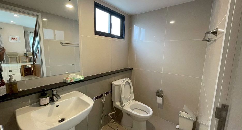 For sale 3 bedrooms house in Prawet, Bangkok