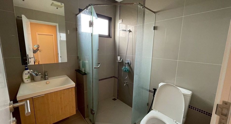 For sale 3 bedrooms house in Prawet, Bangkok