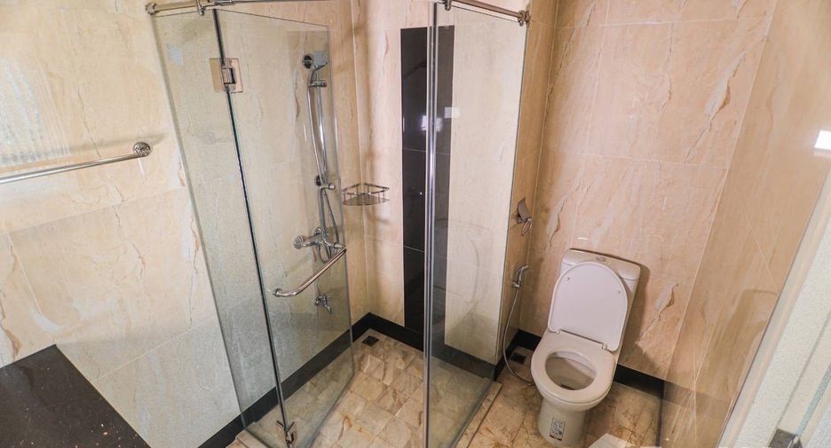 For sale 1 bed condo in Bang Na, Bangkok